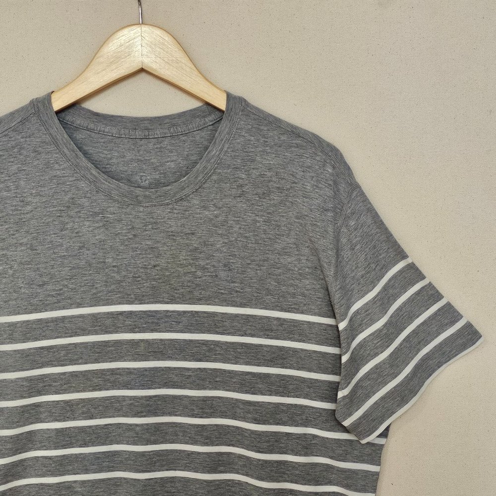 Lululemon Athletica Short Sleeve Tee XXL